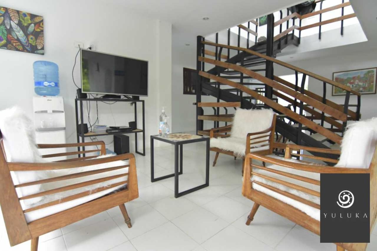 Yuluka Hostel Apulo Εξωτερικό φωτογραφία